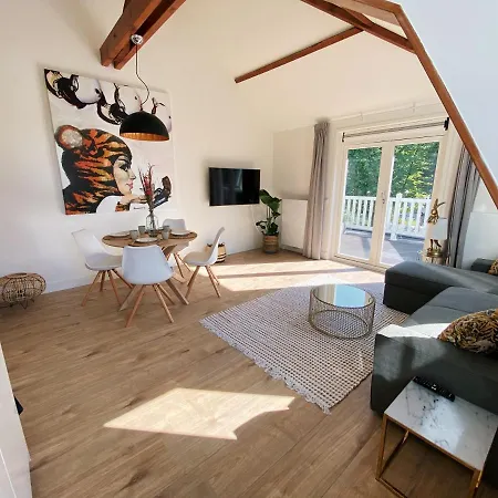 Luxurious Historical Loft Close To The Beach!!