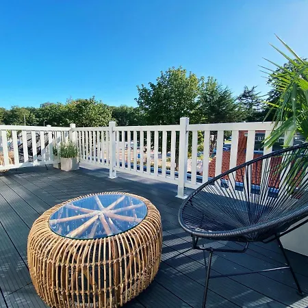 Luxurious Historical Loft Close To The Beach!! Apartamento Wassenaar