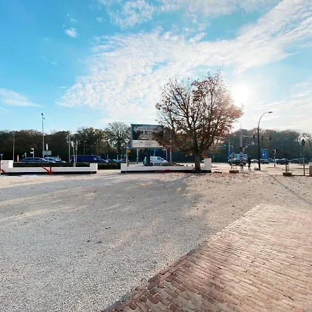 Luxurious Historical Loft Close To The Beach!! *