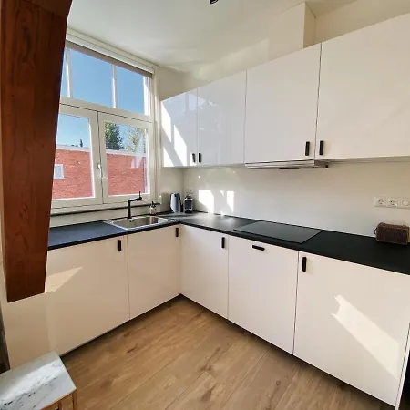 Luxurious Historical Loft Close To The Beach!! *