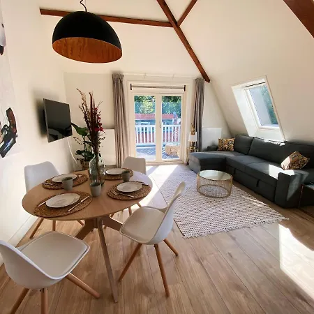 Apartamento Luxurious Historical Loft Close To The Beach!! Wassenaar