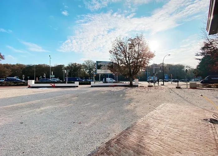 Luxurious Historical Loft Close To The Beach!! *