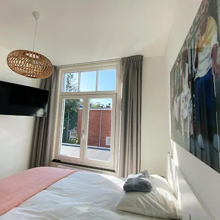 Luxurious Historical Loft Close To The Beach!! Διαμέρισμα *